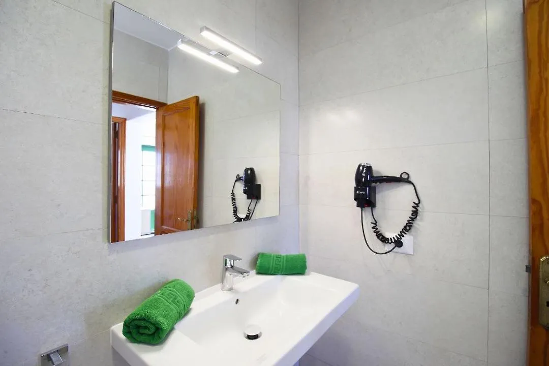 Apartamentos Aloe Puerto del Carmen  Apartment Puerto del Carmen (Lanzarote)
